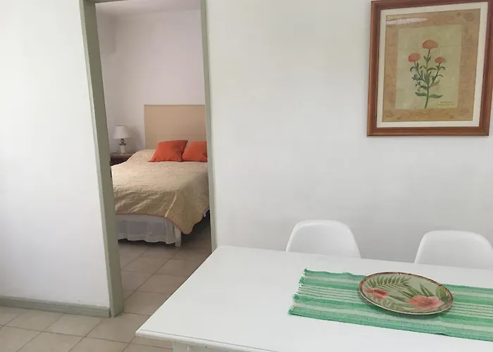 Los Robles Centro