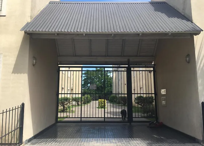 Los Robles Centro